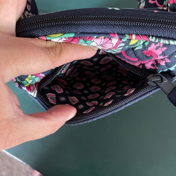 Vera Bradley crossbody purse - Picture 12 of 16